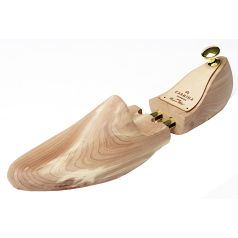 Carmina Cedar Shoe Tree